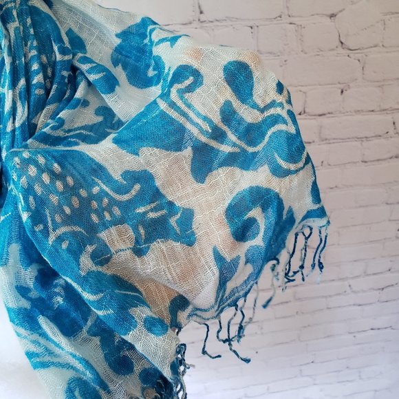 Lightweight Scarf - Picture 8 of 14